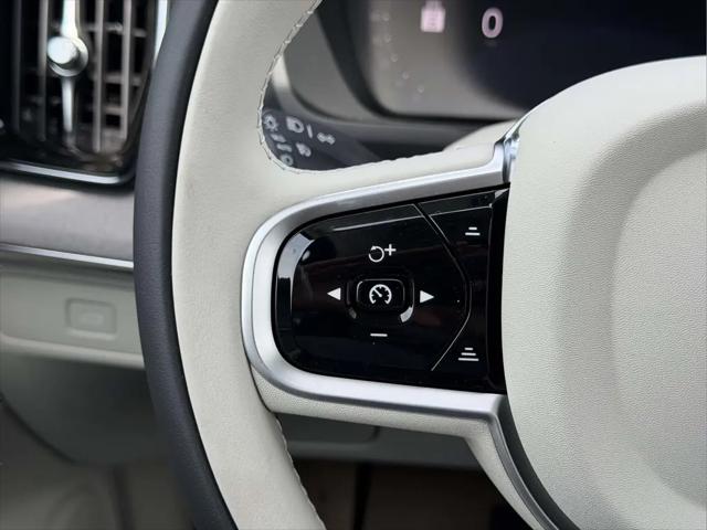 2026 Volvo XC90 Ultra Dark Theme, B6 AWD Gas (mild hybrid), Gasoline, 7 Seats