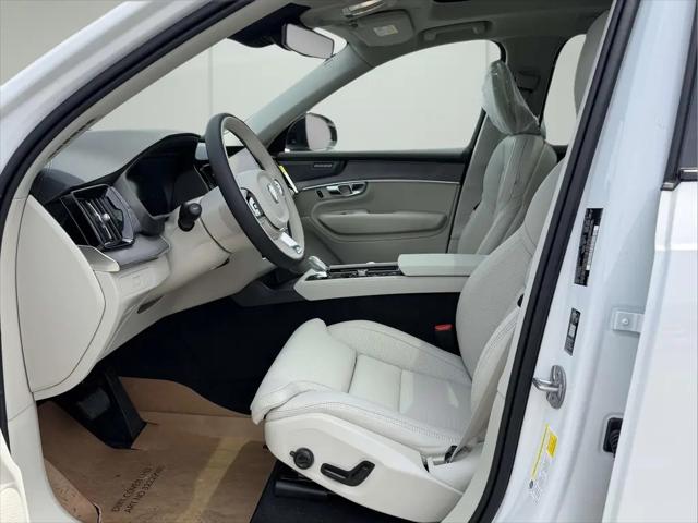 2026 Volvo XC90 Ultra Dark Theme, B6 AWD Gas (mild hybrid), Gasoline, 7 Seats