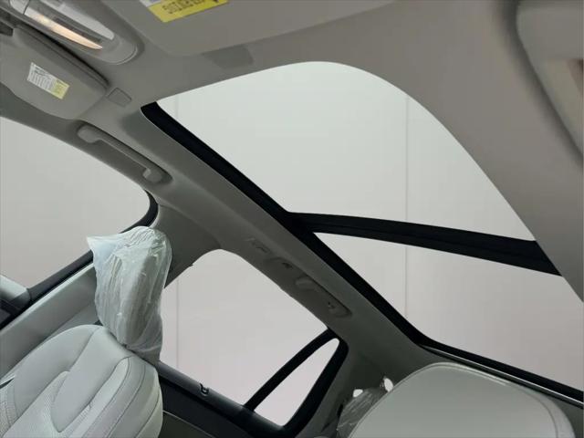 2026 Volvo XC90 Ultra Dark Theme, B6 AWD Gas (mild hybrid), Gasoline, 7 Seats