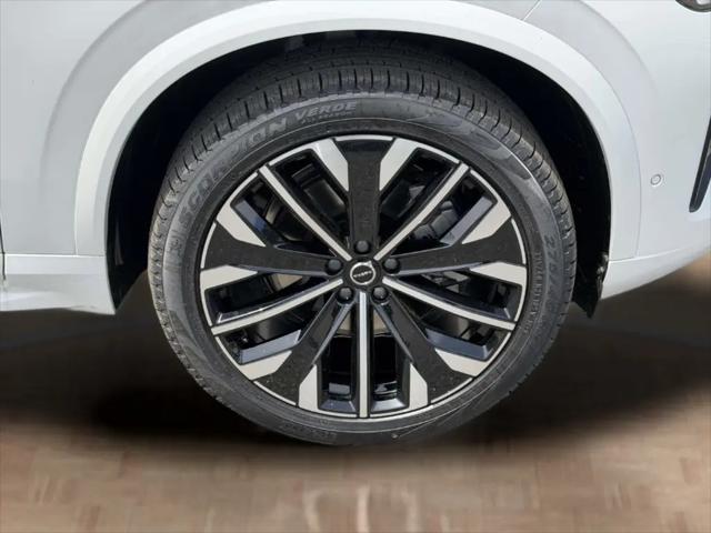 2026 Volvo XC90 Ultra Dark Theme, B6 AWD Gas (mild hybrid), Gasoline, 7 Seats