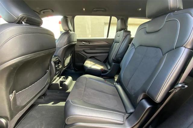 2023 Jeep Grand Cherokee L Altitude 4x4