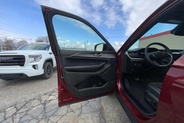 2023 Jeep Grand Cherokee L Altitude 4x4