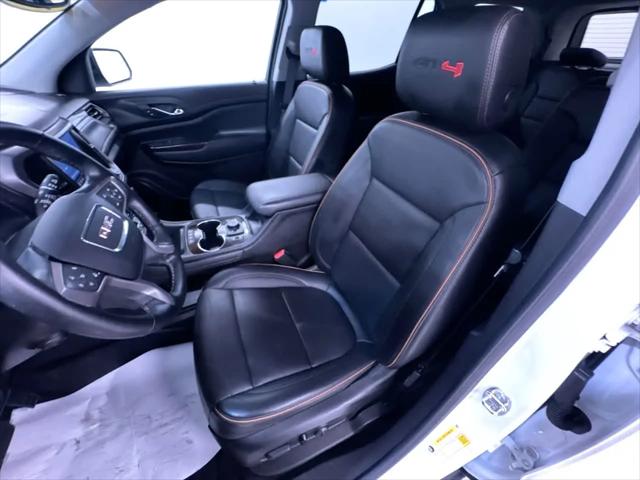 2023 GMC Acadia AWD AT4
