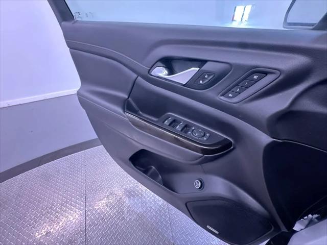 2023 GMC Acadia AWD AT4