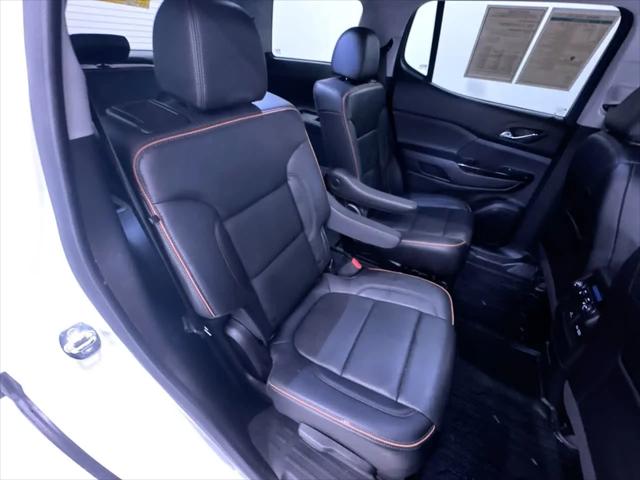 2023 GMC Acadia AWD AT4