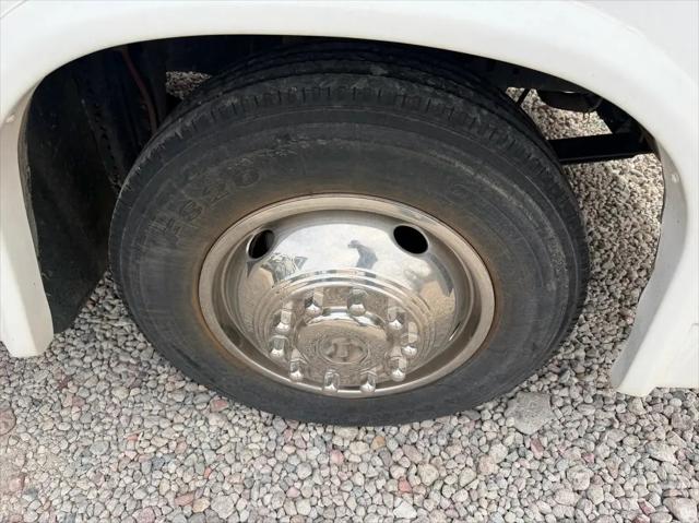 2006 Ford F-53 Base