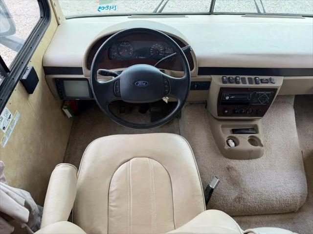 2006 Ford F-53 Base