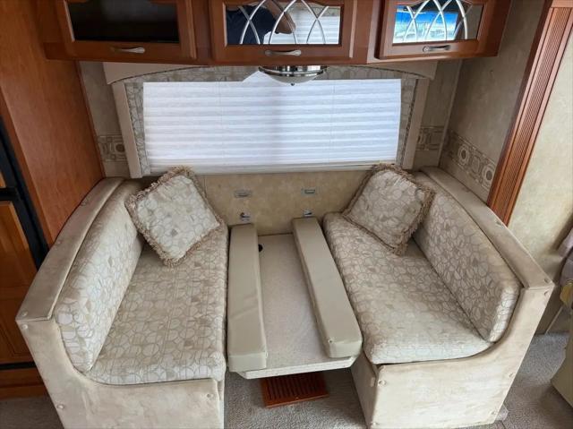 2006 Ford F-53 Base