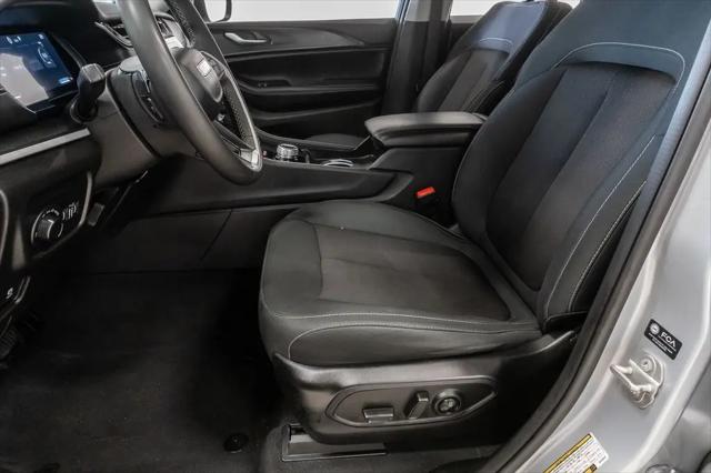 2024 Jeep Grand Cherokee Laredo 4x4