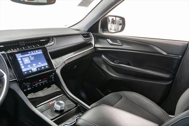 2024 Jeep Grand Cherokee Laredo 4x4