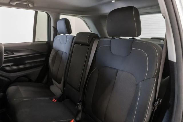 2024 Jeep Grand Cherokee Laredo 4x4