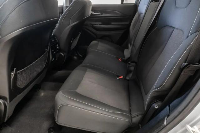 2024 Jeep Grand Cherokee Laredo 4x4