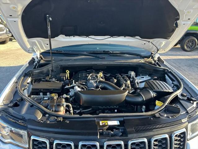 2021 Jeep Grand Cherokee Laredo E 4x2
