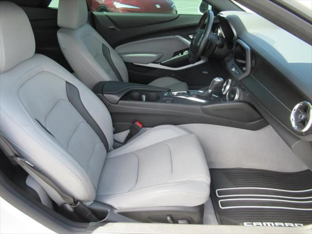 2022 Chevrolet Camaro RWD Convertible 2LT