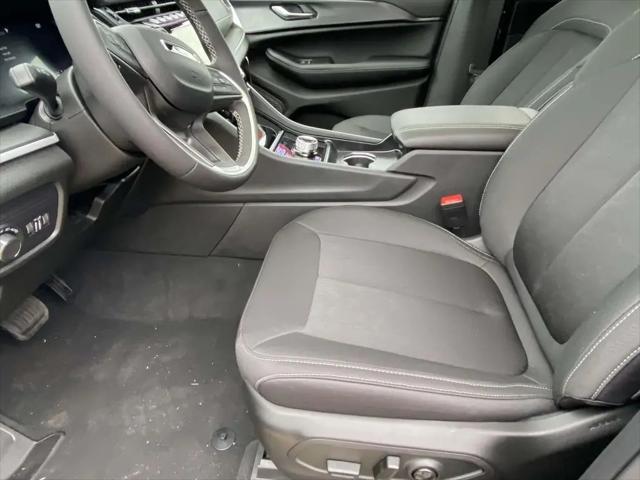 2026 Jeep Grand Cherokee L Altitude 4x2