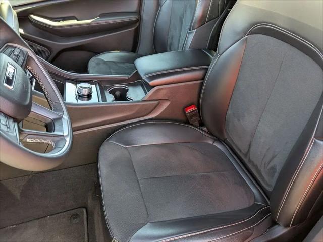 2025 Jeep Grand Cherokee Altitude 4x4