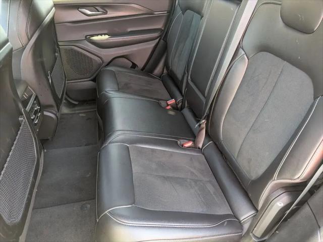 2025 Jeep Grand Cherokee Altitude 4x4