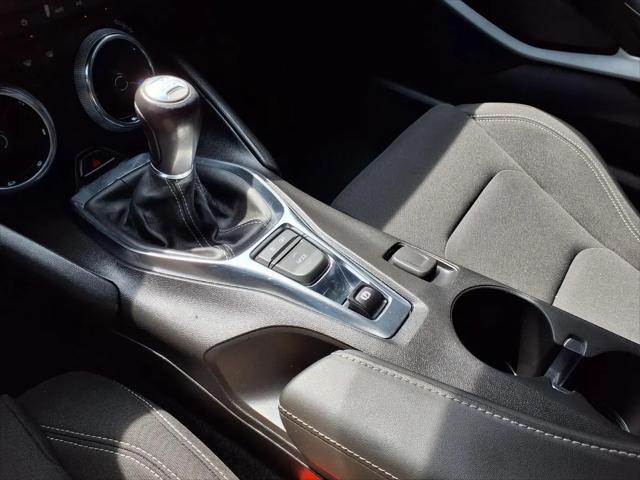 2022 Chevrolet Camaro RWD Coupe 1LS