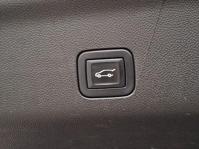 2022 GMC Yukon 4WD Denali