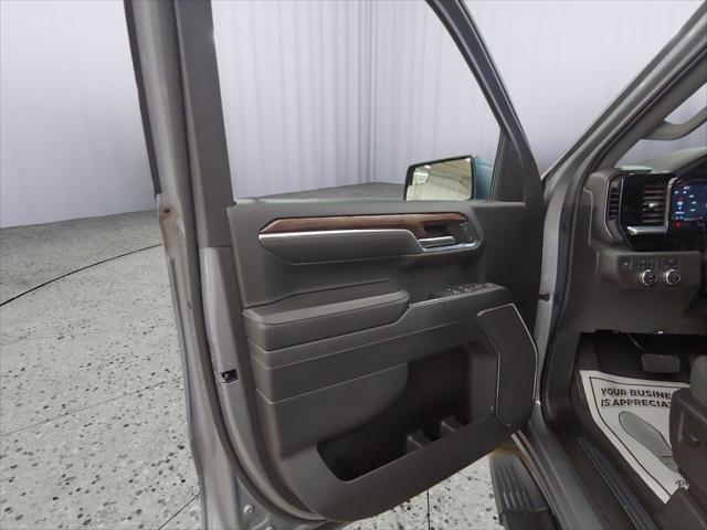 2024 GMC Sierra 1500 4WD Crew Cab Short Box Elevation with 3SB