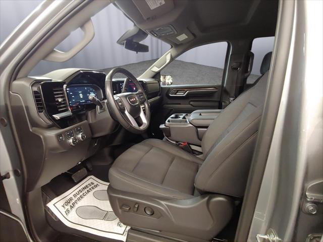2024 GMC Sierra 1500 4WD Crew Cab Short Box Elevation with 3SB