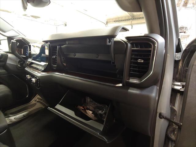 2024 GMC Sierra 1500 4WD Crew Cab Short Box Elevation with 3SB