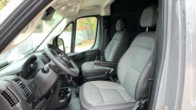 2025 Ram ProMaster 2500 Cargo Van Tradesman High Roof 136" WB w/Pass Seat