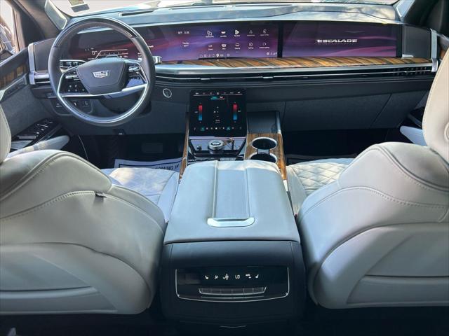 2025 Cadillac Escalade Sport Platinum