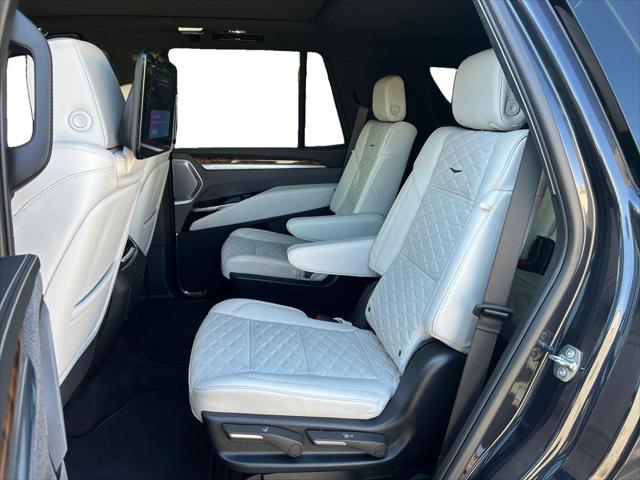 2025 Cadillac Escalade Sport Platinum
