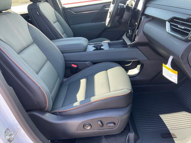 2026 GMC Acadia AT4 AWD