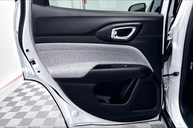 2024 Jeep Compass Latitude Lux FWD