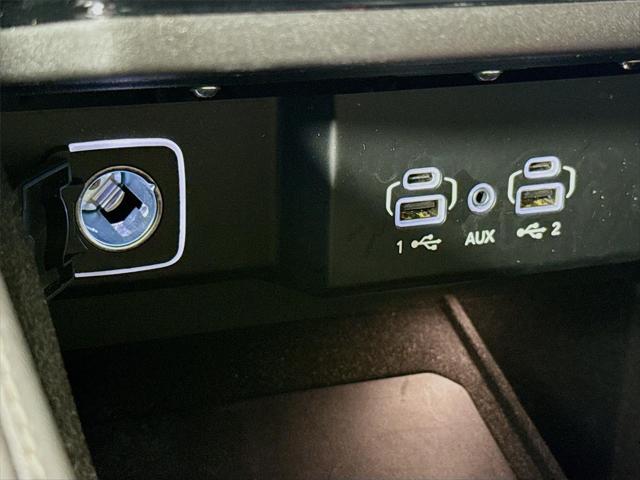 2023 Jeep Wagoneer Series II Carbide 4x2