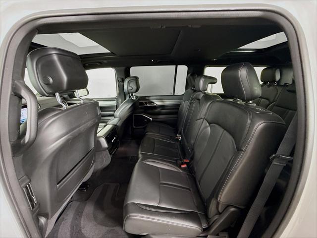2023 Jeep Wagoneer Series II Carbide 4x2