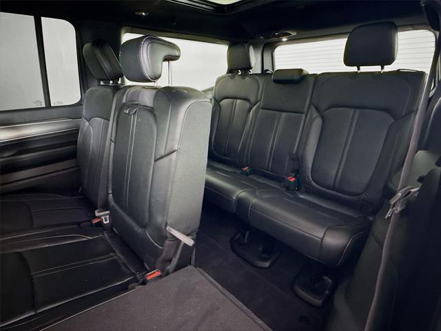 2023 Jeep Wagoneer Series II Carbide 4x2