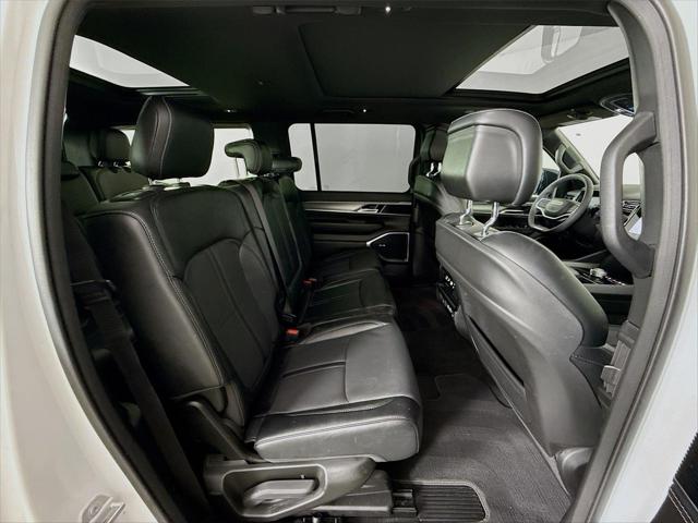 2023 Jeep Wagoneer Series II Carbide 4x2