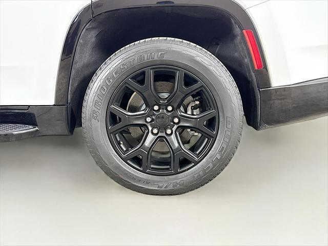 2023 Jeep Wagoneer Series II Carbide 4x2