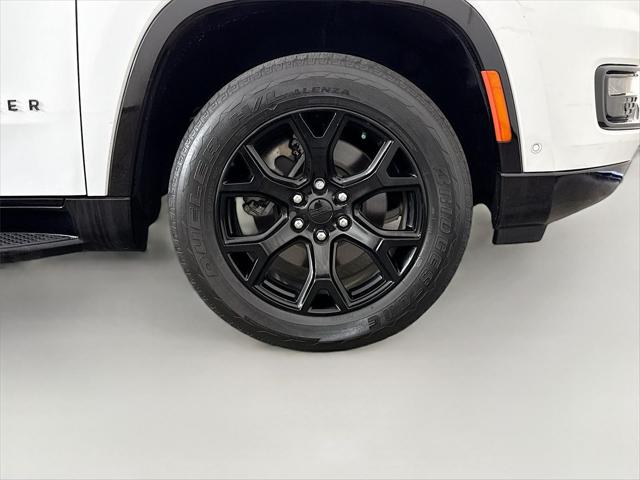 2023 Jeep Wagoneer Series II Carbide 4x2