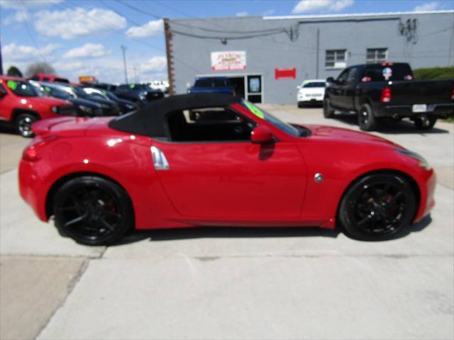 2010 Nissan 370Z Roadster Touring 2dr Convertible 7A