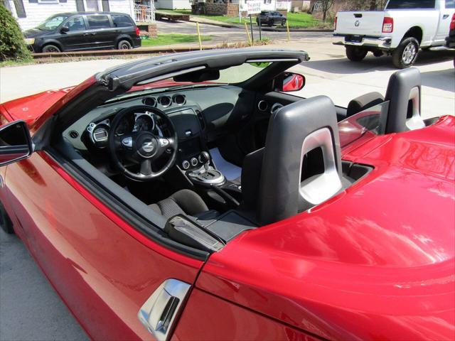 2010 Nissan 370Z Roadster Touring 2dr Convertible 7A