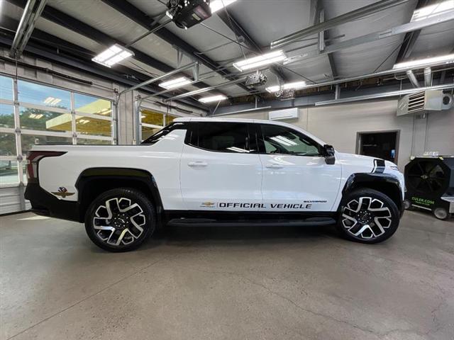 2025 Chevrolet Silverado EV RST