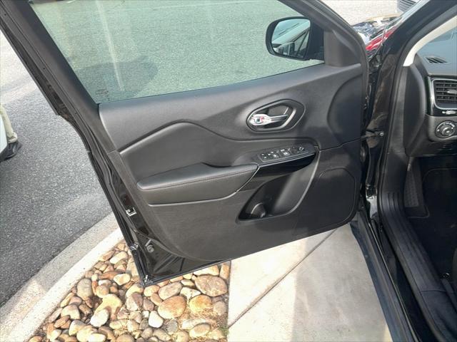 2023 Jeep Cherokee Altitude Lux 4x4