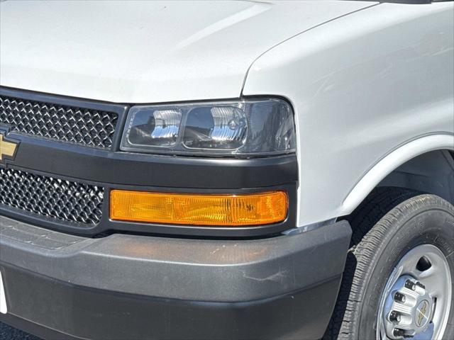 2026 Chevrolet Express Cargo Van 3500 Extended Wheelbase, WT, RWD