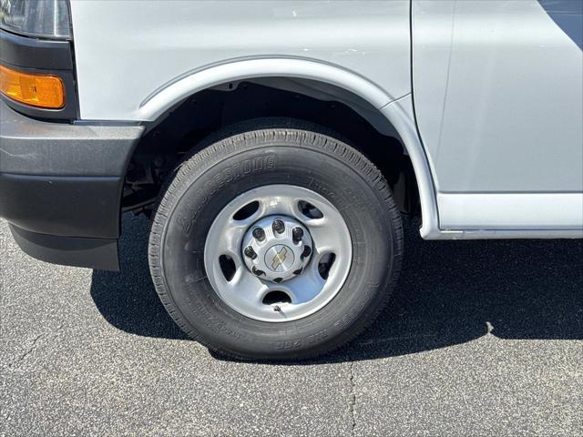 2026 Chevrolet Express Cargo Van 3500 Extended Wheelbase, WT, RWD