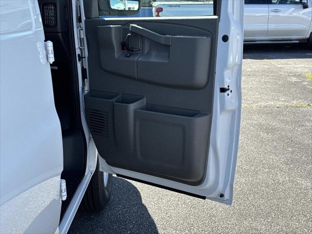 2026 Chevrolet Express Cargo Van 3500 Extended Wheelbase, WT, RWD
