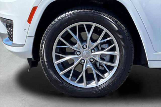 2025 Jeep Grand Cherokee L Summit 4x4