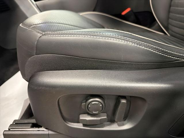 2023 Land Rover Discovery P360 HSE R-Dynamic