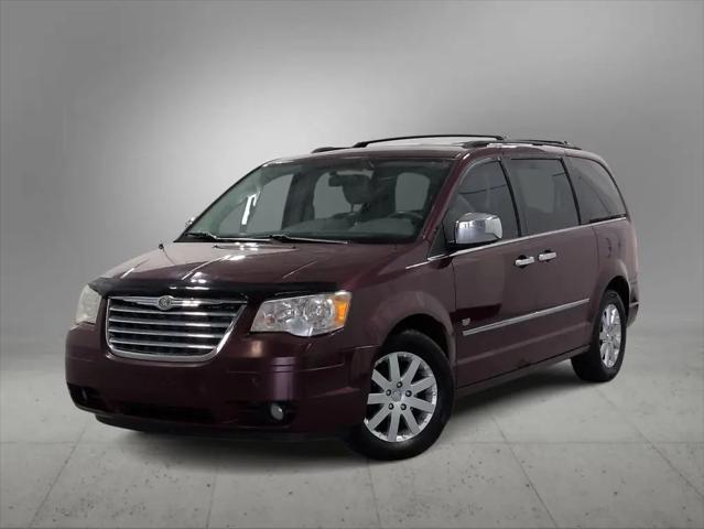 2009 Chrysler Town & Country Touring for sale in Farmington Hills, MI