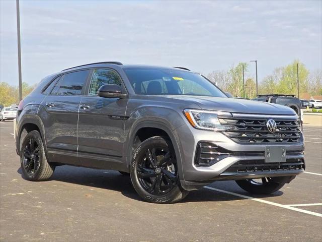 2025 Volkswagen Atlas Cross Sport 2.0T SEL R-Line Black for sale near Dayton, OH