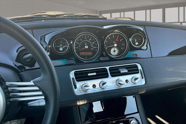 2001 BMW Z8 Base