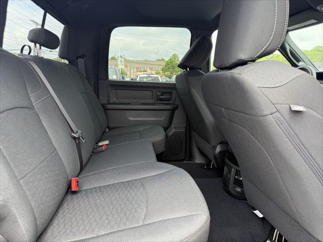 2026 Ram 2500 Black Express Crew Cab 4x4 64 Box